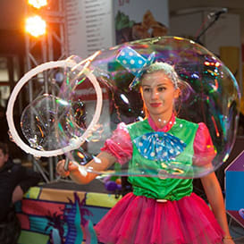 Мыльные пузыри с аниматорами