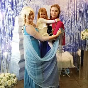 Аниматоры Эльза и Анна